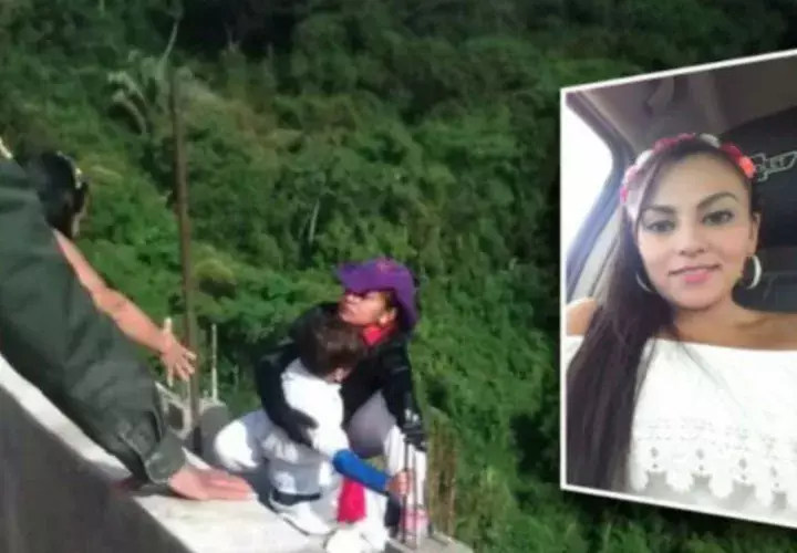 ¡Fatal! Mujer se lanza al vacío con su hijo en brazos agobiada por las deudas. Foto: AP.