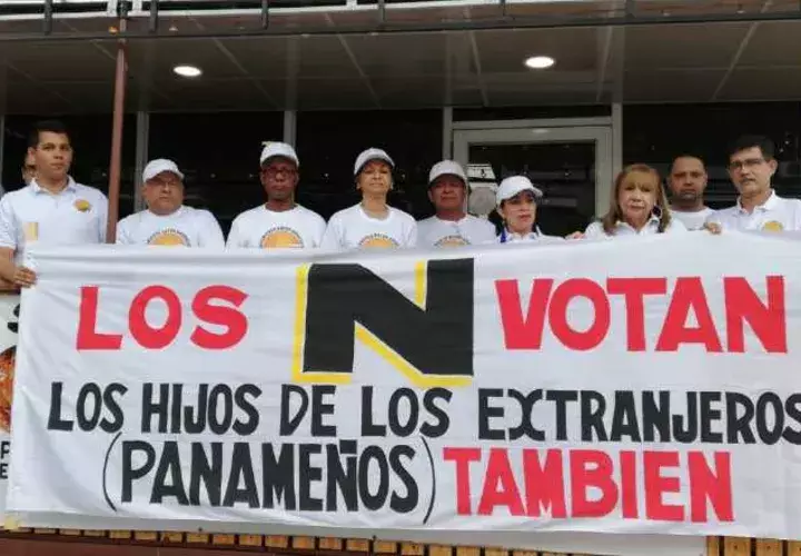 Ayer se formalizó el Movimento Nuevo Amanecer, compuesto por ciudadanos naturalizados.  Cortesía