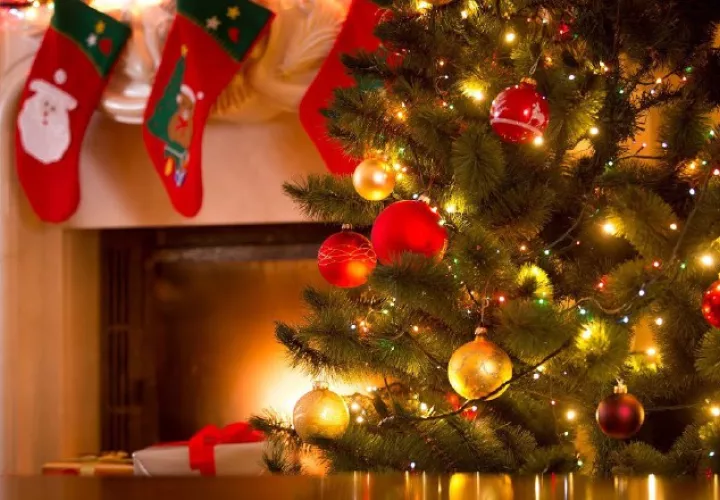 Navidad, con sus vistosos colores, toca a las puertas.