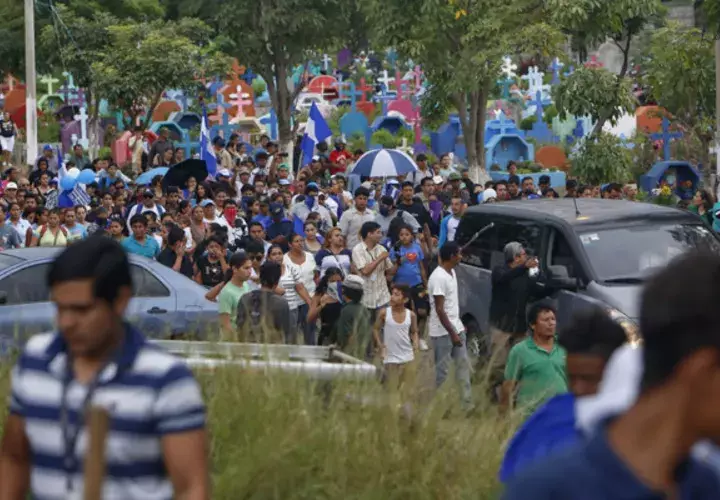 Codeni condenó el asesinato de Matt Andrés Romero, de 16 años, muerto a tiros el pasado domingo mientras participaba en una marcha antigubernamental. FOTO/AP