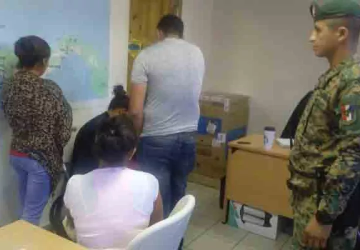 Ninguna de las personas tenía n pasaporte al momento de burlar el control fronterizo.