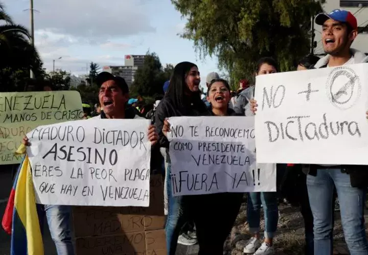 Comunidades de venezolanos en el extranjero vuelven a salir a las calles para denunciar  su rechazo a un nuevo periodo de Nicolás Maduro.  EFE