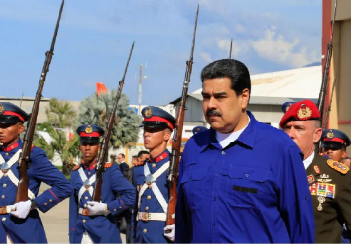 Consideró que, por ello, "tendrían que hacerle mil juicios políticos a Donald Trump por su chantaje al mundo contra Venezuela, por su violación permanente al derecho internacional".