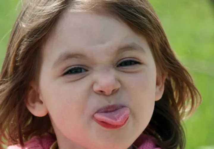 Niña malcriada.
