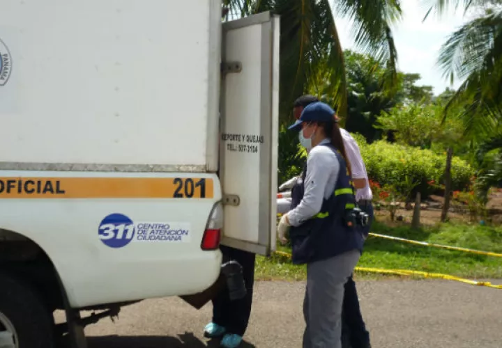  El Ministerio Público a través de la personería municipal de Mariato levantó el cuerpo de la bebé. Foto: Melquíades Vásquez.  