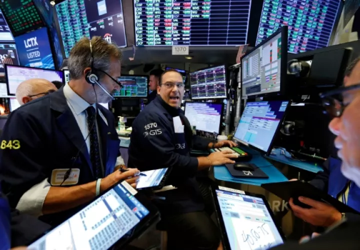Los bonos se han convertido en la nueva alternativa ante la situación actual (AP Photo/Richard Drew, File)
