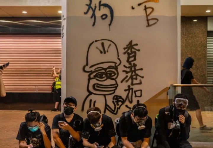 Hay imágenes de Pepe vestido de activista en las paredes y en WhatsApp. (Billy H.C. Kwok/Getty Images)