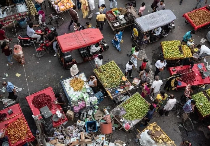Unos 60 millones de indios viajan en mototaxi eléctrico todos los días, de acuerdo con cálculos. (Saumya Khandelwal para The New York Times)