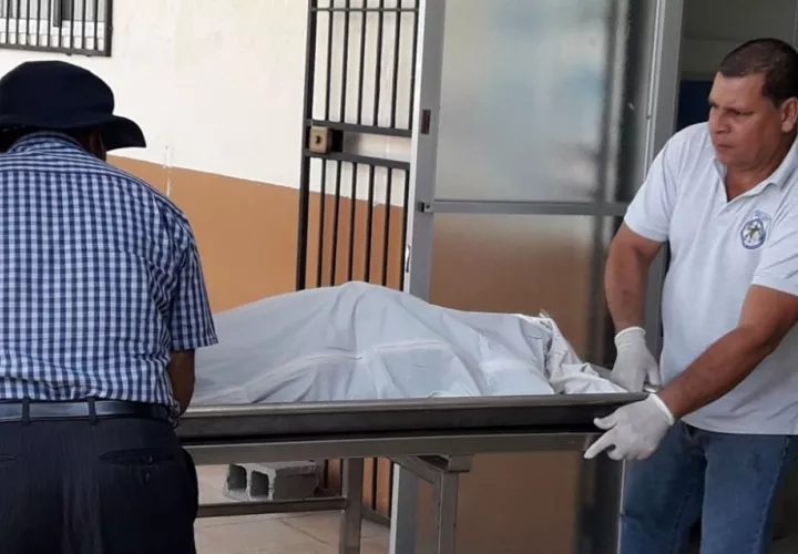 La caída del obrero al precipicio de la Represa de Caña Blanca, se dio de una altura  aproximadamente de  25 metros quedando el obrero sin vida instantáneamente,  Foto/Mayra Madrid