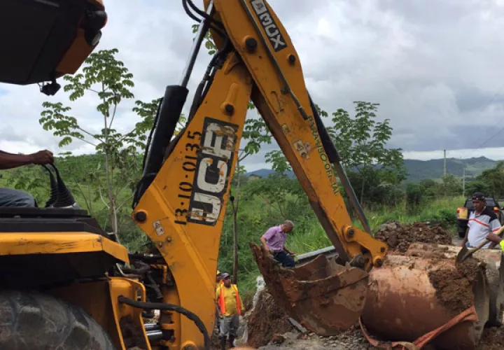 Las reparaciones de este tramo vial ya están realizándose dijo Guillermo Samudio, de modo que se restablezca el paso vehicular, Foto/Eric Montenegro