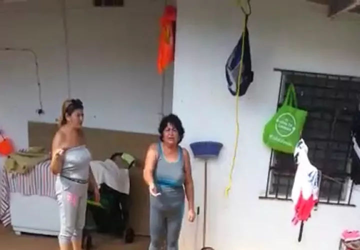 A la abuela de los menores se le investiga su estatus migratorio.