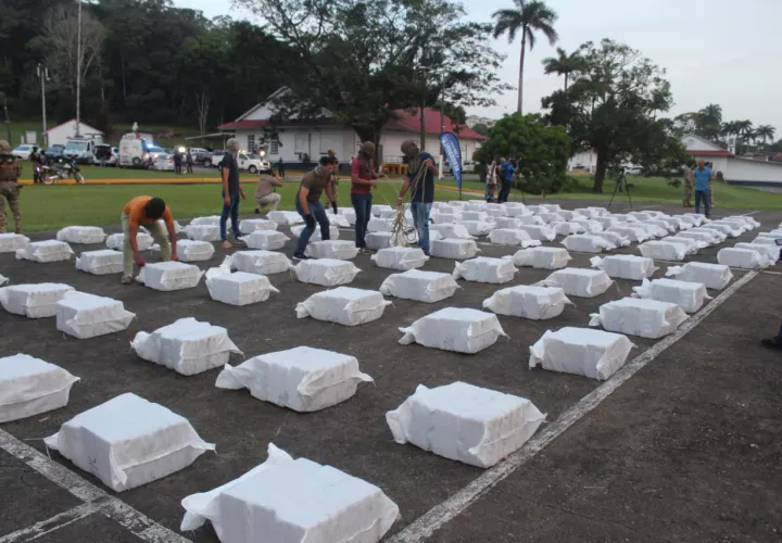 El Senan también ha decomisado ocho fusiles, tres armas 9 milímetros, un arma calibre 38 y otra calibre 22; sumado a 239 municiones de diversos calibres.