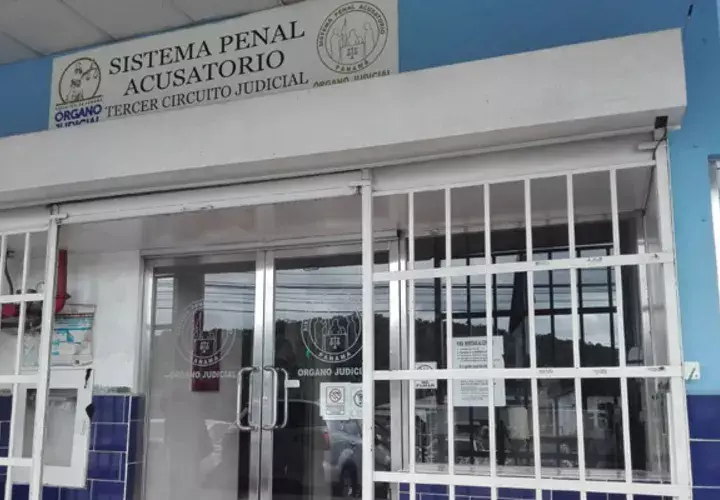 Le revocaron la medida cautelar de notificación periódica. Foto/Eric Montenegro