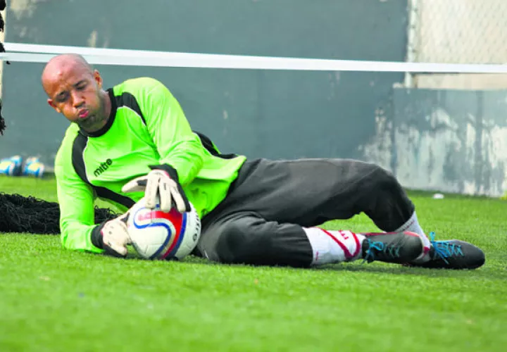 El futbolista actualmente cumple la medida cautelar de reporte los días lunes y viernes de cada semana.