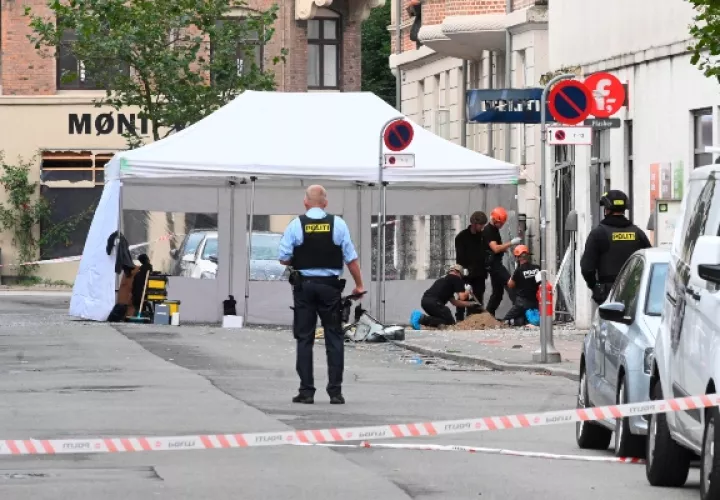 Investigan los motivos del tiroteo en una mezquita en Oslo. FOTO/AP