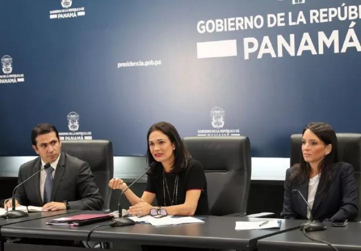 El "no vinculante" que alega el Gobierno no convence a abogados especialistas en temas migratorios. Archivo