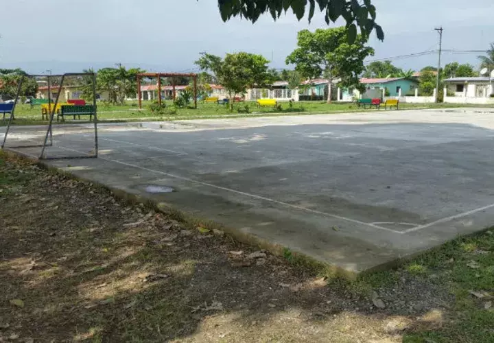 Complejo que incluía parque y canchas que no fueron terminadas. Foto/ Leonardo Machuca 