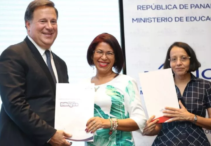 El expresidente Juan Carlos Varela ha defendido a capa y espada el programa de Panamá Bilingüe desde su creación y ahora critica las medidas del nuevo Gobierno. Foto de archivo
