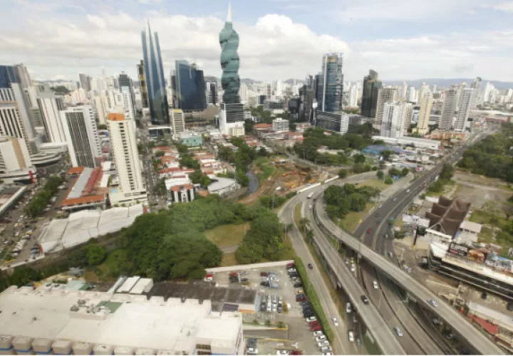 Panamá debe mejorar  aspectos como la transparencia y burocracia.  Archivo