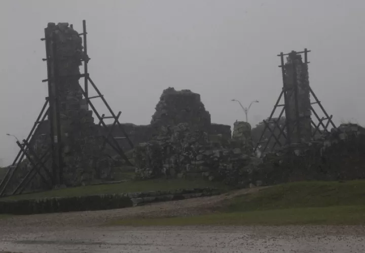 V Centenario de la Ciudad de Panamá.  Víctor Arosemena