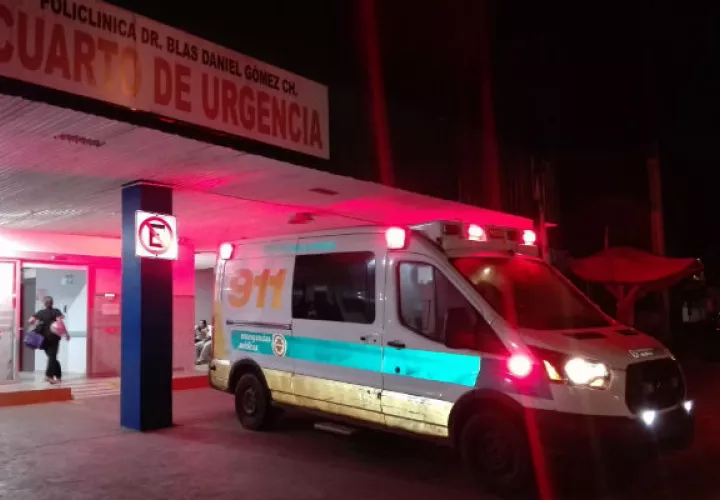 Una de las víctimas fue identificada como Adriel González Díaz, quien recibió dos impactos de bala que le costaron la vida.