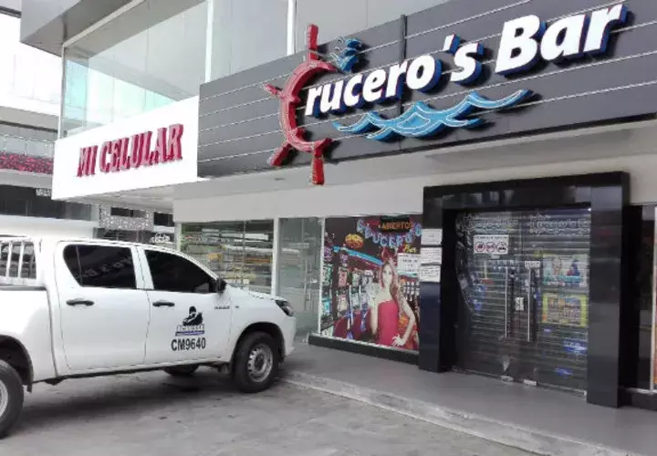 Entrada a Cruceros Bar, en La Chorrera en donde se registro el tiroteo. Eric A. Montenegro. 