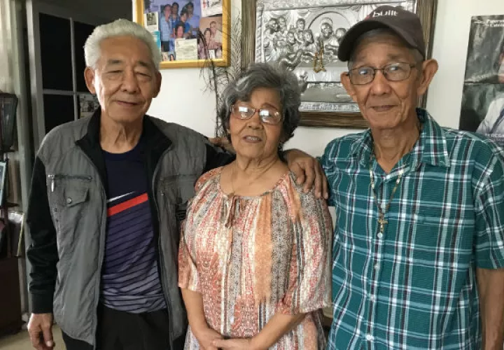 Los hermanos Francisco, Carmen y Jorge Nagakane.