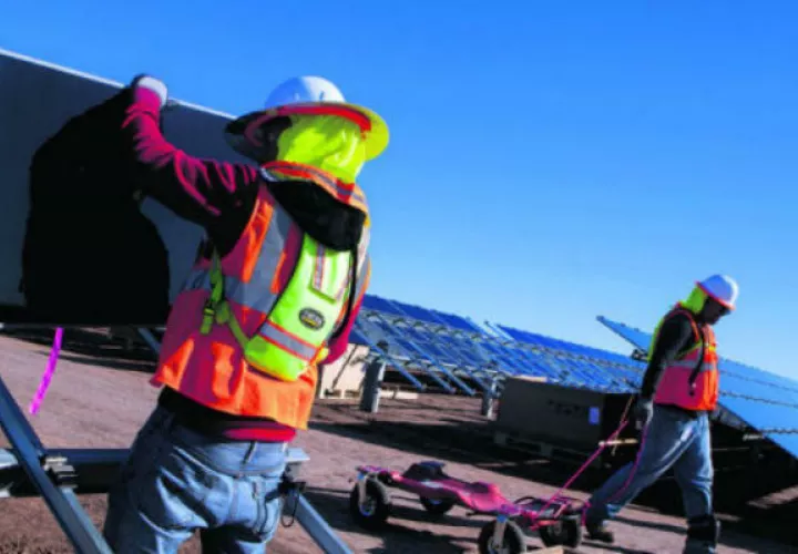 Sostiene que  la operación  de la Planta Solar no ha representado una contribución económica para el Estado.