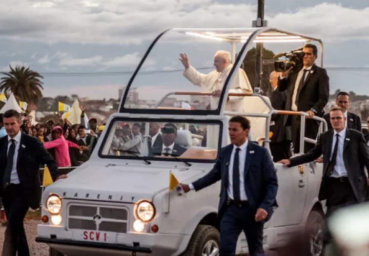 En su homilía de hoy, el papa lanzó un mensaje a los católicos de todo el mundo al explicar "que seguir a Jesús no es fácil porque pone varias exigencias".
