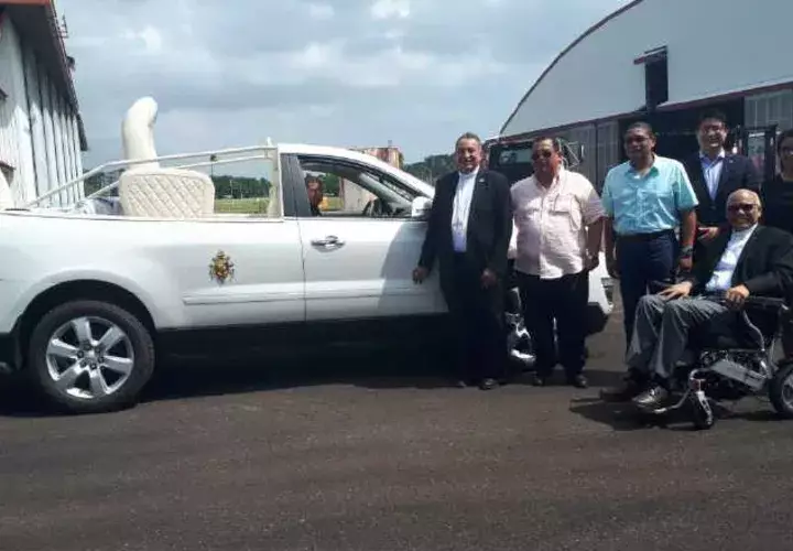El carro fue transportado en un avión Hércules, de la fuerza aérea colombiana. Cortesía
