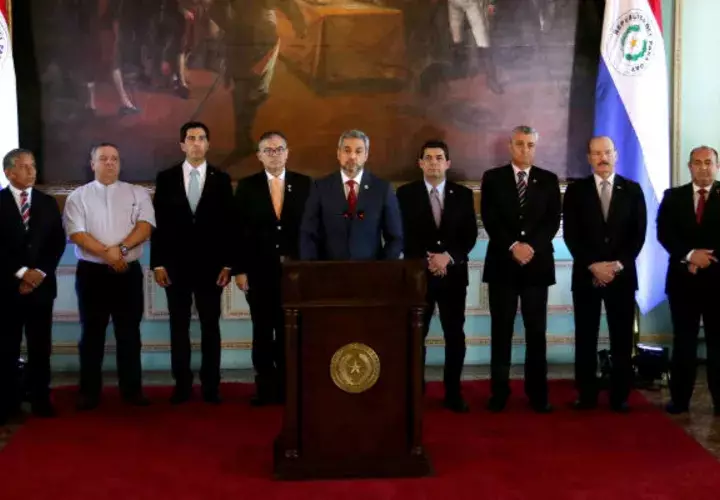 El mandatario, en una intervención ante la prensa en el Palacio de Gobierno, señaló que su Gobierno adoptó "la decisión de romper relaciones diplomáticas con la República Bolivariana de Venezuela" con base al "ejercicio de sus atribuciones constitucionales y de la soberanía nacional".