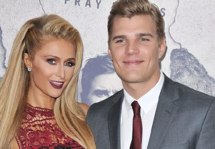 Chris Zylka y Paris Hilton.
