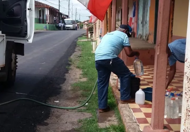  Los moradores solicitaron una respuesta definitiva a esta situación, ya que aseguran su calidad de vida se ha desmejorado. Fotto/Thays Domínguez