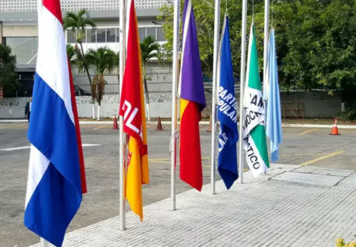 Directiva de los partidos políticos deciden cuántos puestos reservan. 