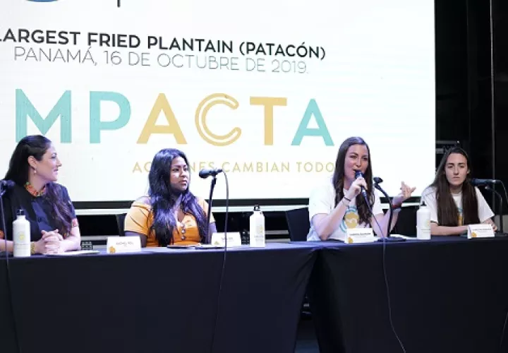 Durante la conferencia de prensa. Foto: Aurelio Herrera