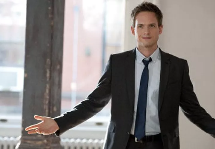 Patrick J. Adams. Foto: https://www.cinemablend.com