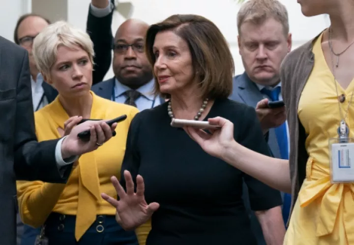 La presidenta de la Cámara de Representantes, Nancy Pelosi, se reunirá con los Caucus para conversar sobre el juicio político a Donald Trump. FOTO/AP