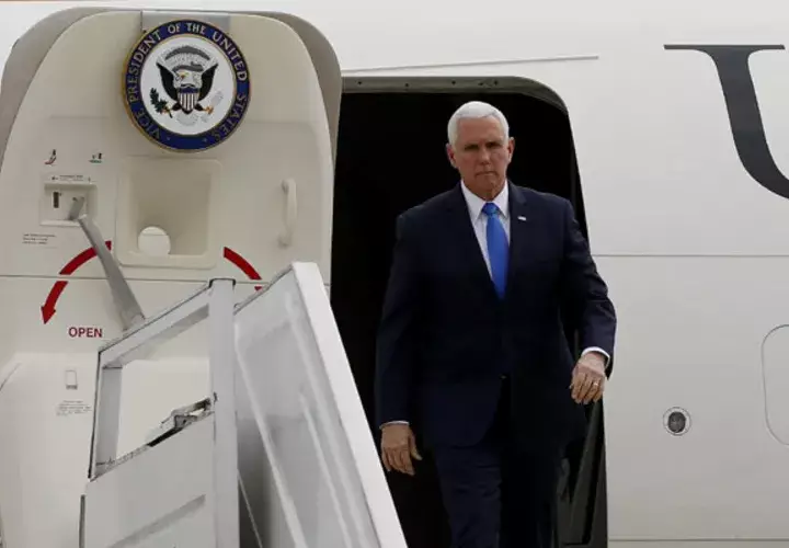 El vicepresidente de Estados Unidos, mantiene la promesa presidencial sobre el muro. FOTO/EFE