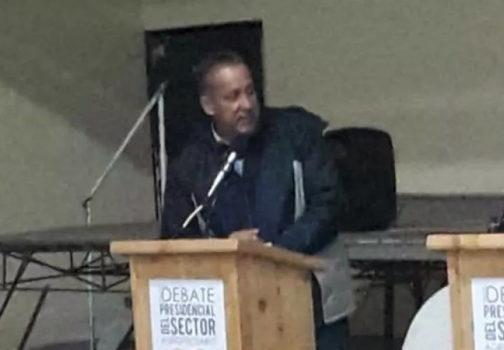 José "Luis Pepe" Castillo quien busca la reelección, no tuvo una buena noche. Foto: Mayra Madrid. 