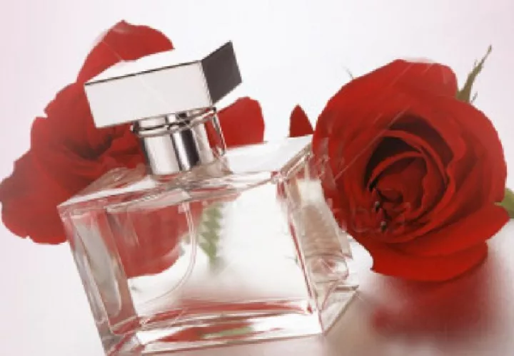 Fragancias que enamoran, conozca algunos 'tips' para tener éxitos y elegir el adecuado.