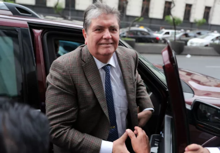 Expresidente peruano Alan García a su llegada a la sede del Ministerio Público, en el centro histórico de la ciudad de Lima (Perú). EFE
