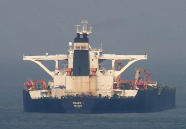  Petrolero iraní Grace 1, retenido en el Peñón de Gibraltar. Foto: EFE. 