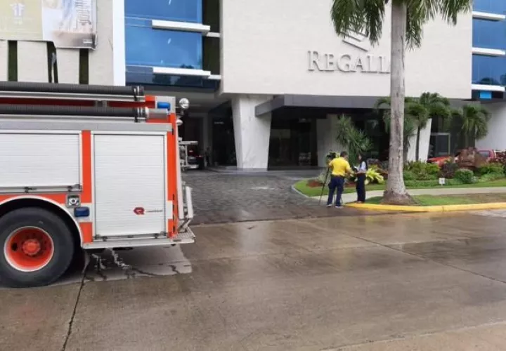 Se informó que las 12 personas que estaban dentro del elevador son colaboradores de Regalía Tower, Corp.