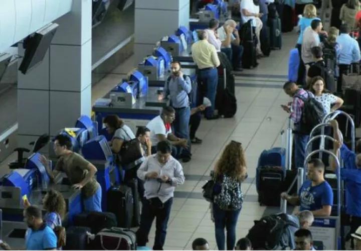 La llegada de turistas disminuyó un 1.2% en 2018 hasta los 2.4 millones personas