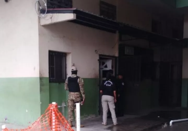 La fuerza "Alfa" llevó a cabo una serie de operativos en Colón para combatir la violencia. Foto/Diómedes Sánchez