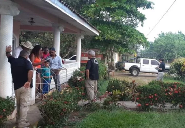 Luego de una audiencia, los productores que fueron aprehendidos en sus casas quedaron libres. /Foto Archivo