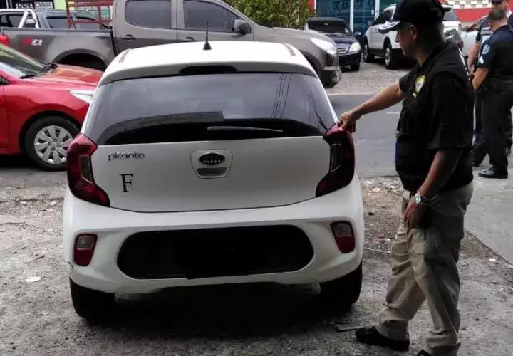 Policía Nacional recupera cuatro autos adquiridos de manera ilegal. 