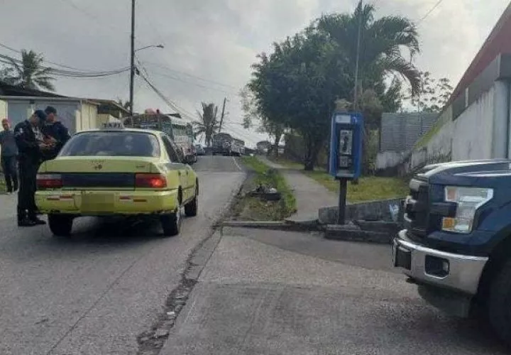 Uno de las víctimas fue Reynaldo Castillo de 22 años de edad recibió tres impactos por arma de fuego; uno en las piernas, muslo derecho y en los genitales.