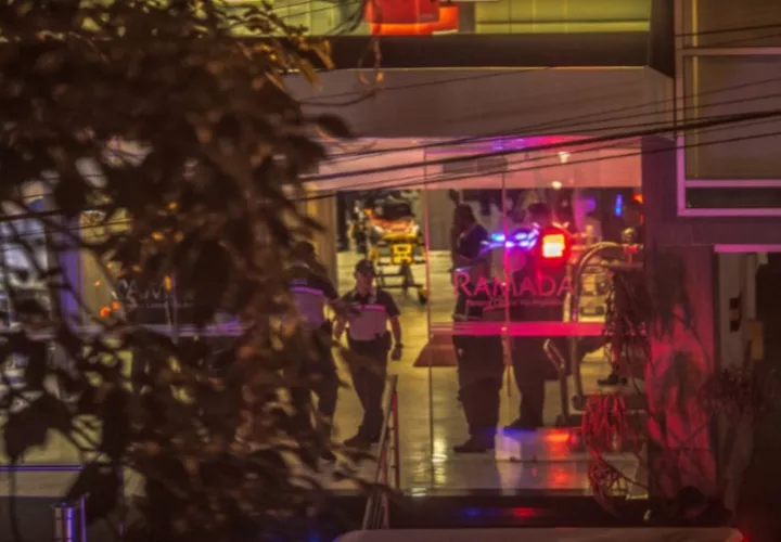 El agente se suicidó en el baño de un hotel en vía Argentina. 
