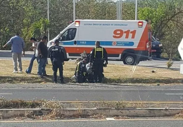 Fue auxiliado por paramédicos del SUME 91. Foto: Eric A. Montenegro. 